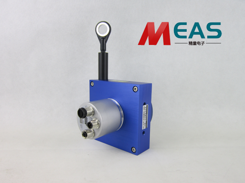 ����λ�ƾ��a���ڶܘ�(g��u)�C�ϵđ�(y��ng)�� 