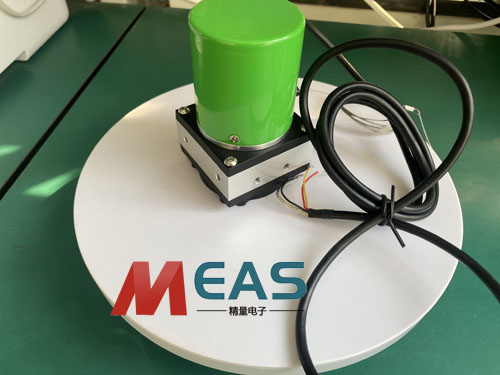 l���Kλ�ƾ��a�����г�Խ��Ҏ(gu��)�ķ�(w��n)�����c��(d��)����